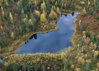 Neitokainen Kittilässä on Suomen muotoinen järvi