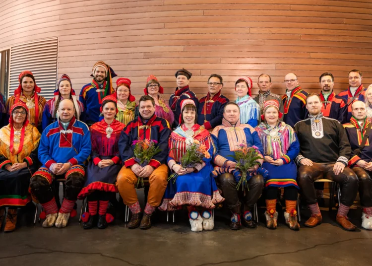 Kuvassa on Saamelaiskäräjien kokoonpano 2025